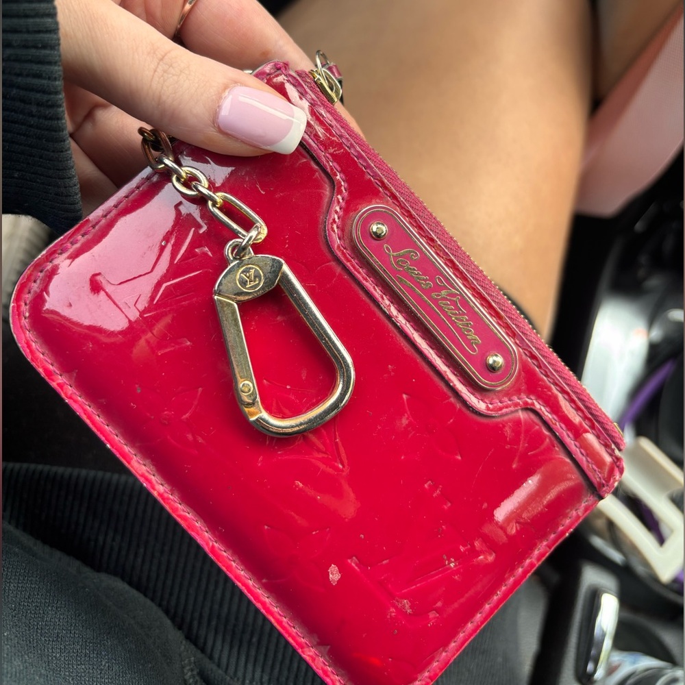 Authentic Louis Vuitton Keychain Card Holder with Glossy Finish (Pink Vernis)